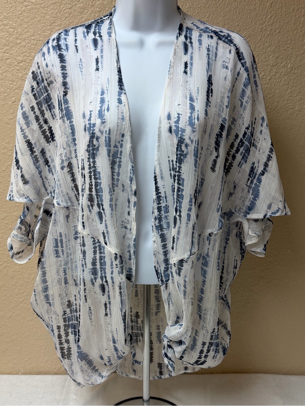 4/$20 Maurices Cream and Navy Watercolor Stripe Kimono